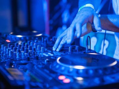 Electro Ice Night & DJ à Colmar