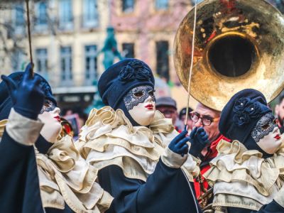 Carnaval de limoux 2027 - las piotos et les droles