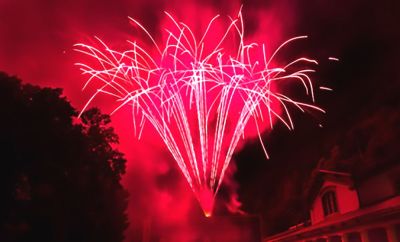 Feu d'artifice du nouvel an à Bagnères-de-Luchon