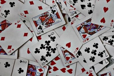 Jeux de cartes des anciens à Hoéville