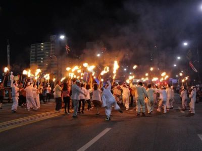 Marche aux flambeaux vers Rittershoffen à Hatten